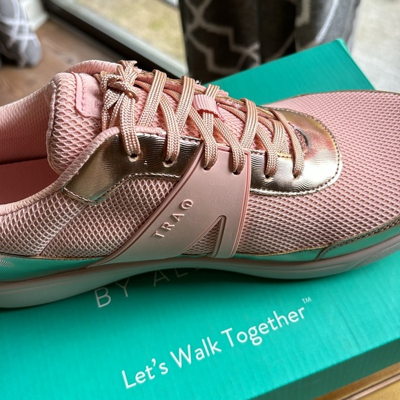 New Qarma by traq for alegria size 42 us 12 pink - Picture 2 of 9